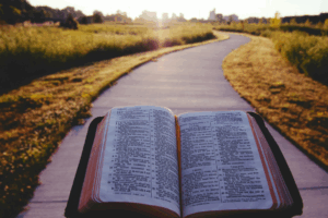 Le ministère de diacre : pourquoi ? qui ? quoi ? comment ?